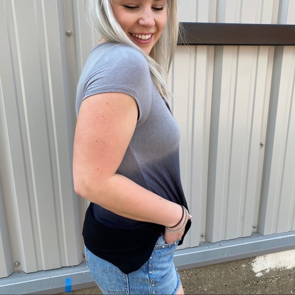 Cloud Chaser Ombré Basic Tee - Picture 2 of 6